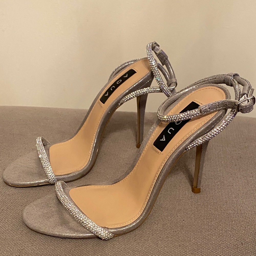 Aqua Glittering Silver Heels Size 6